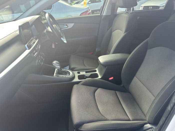2022 Kia Cerato S BD MY22 CLEAR WHITE