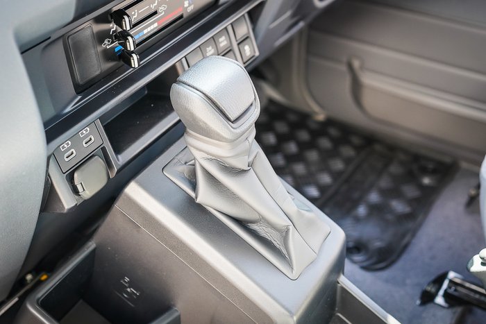 2025 Toyota LC MILITARY GXL