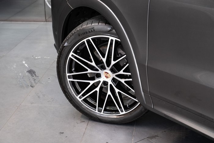 2025 Porsche Cayenne
