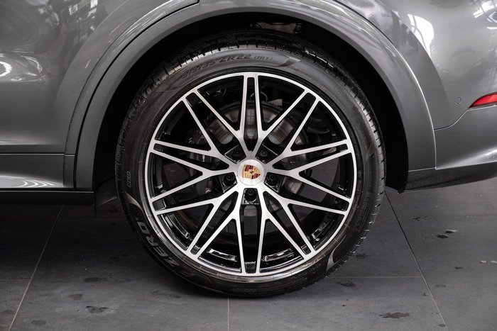 2025 Porsche Cayenne