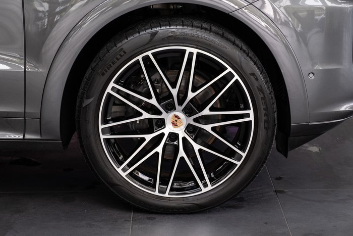2025 Porsche Cayenne