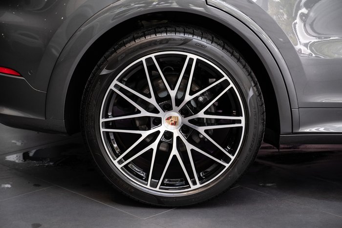 2025 Porsche Cayenne