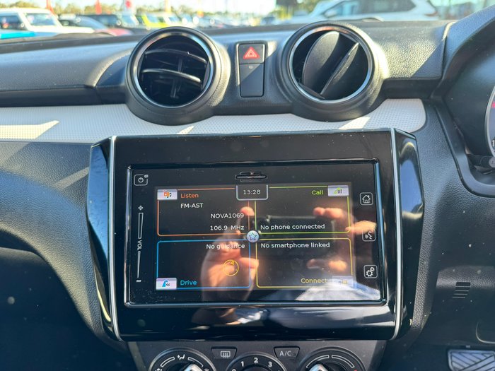 2023 SUZUKI SWIFT GL