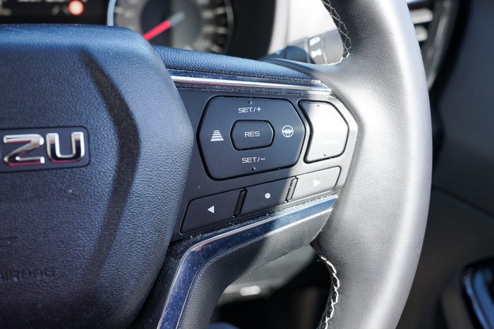 2023 Isuzu MU-X LS-U