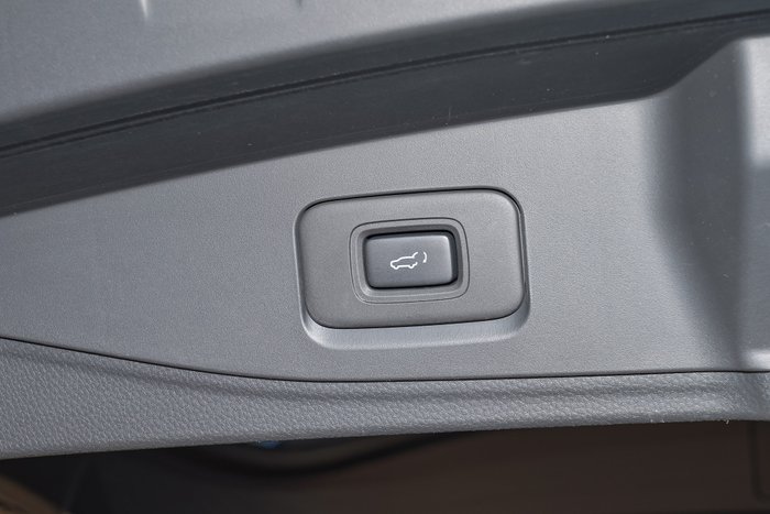 2023 Isuzu MU-X LS-U