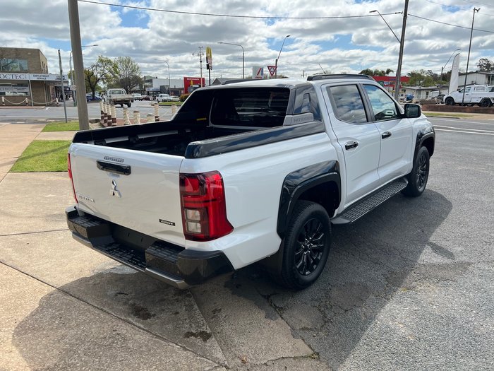 2025 MITSUBISHI TRITON GSR