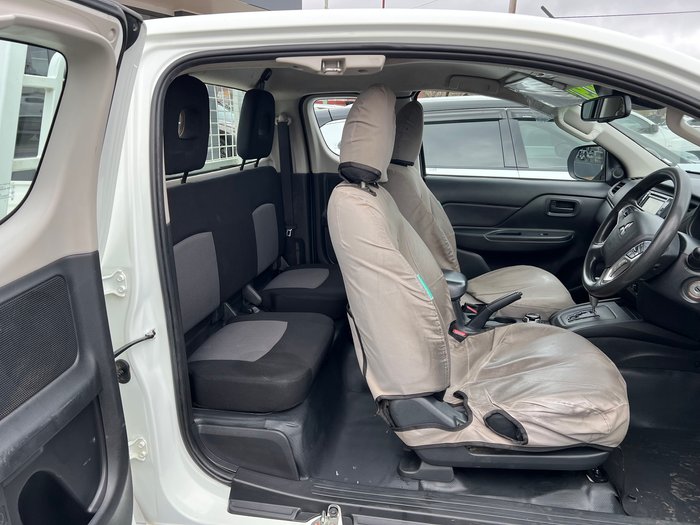 2020 MITSUBISHI TRITON GLX
