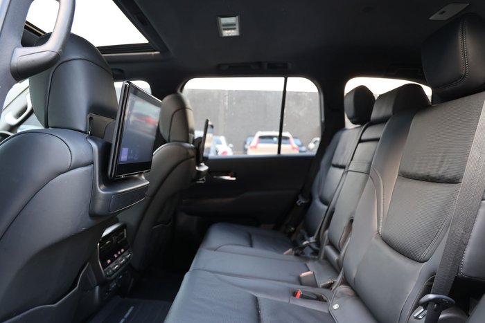 2023 TOYOTA LANDCRUISER LC300 SAHARA (4x4)