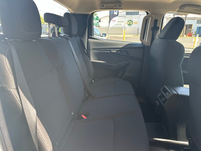 2025 Isuzu D-MAX MY25.5 Isuzu D-Max 4X4 Crew Cab Chassis SX 3.0L Automatic (TOR5016D) inc Heavy Duty Alloy Tray