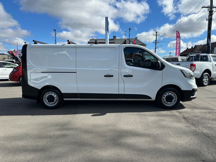 2023 RENAULT TRAFIC L2 LWB PREMIUM