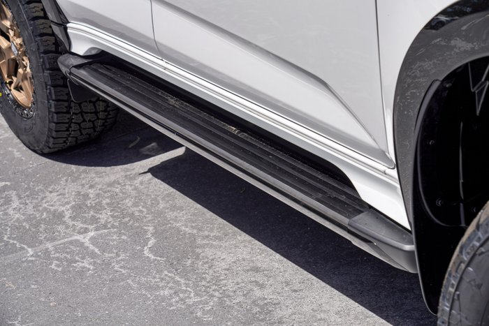 2025 Isuzu MU-X X-TERRAIN