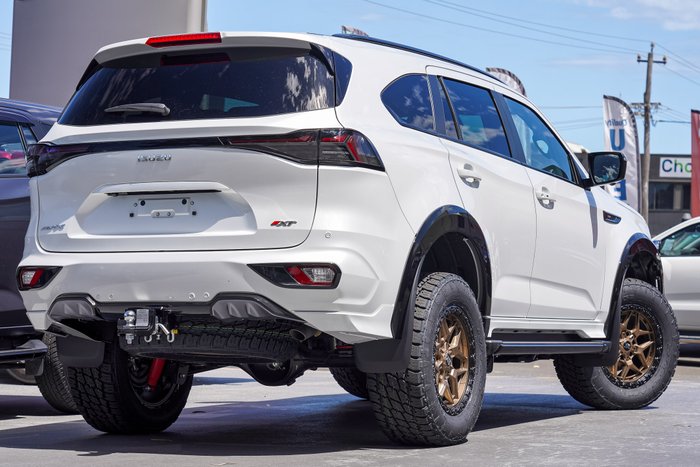 2025 Isuzu MU-X X-TERRAIN