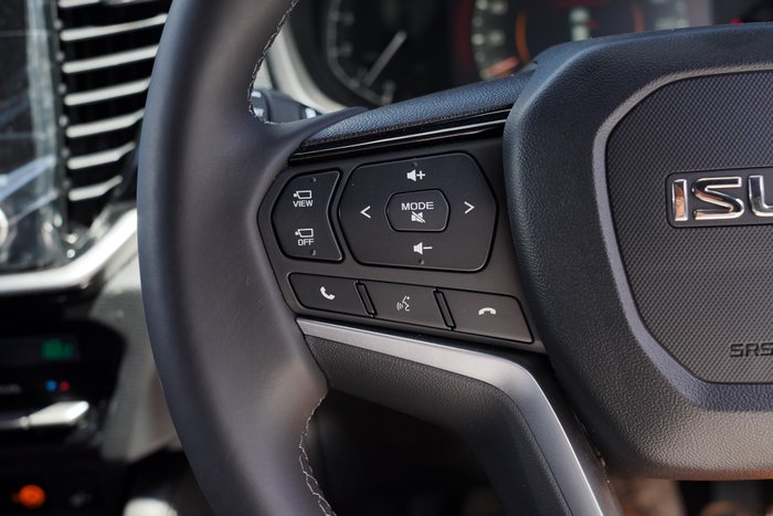 2025 Isuzu MU-X X-TERRAIN