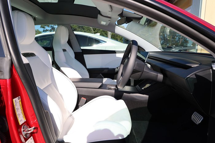 2024 TESLA MODEL 3 PERFORMANCE