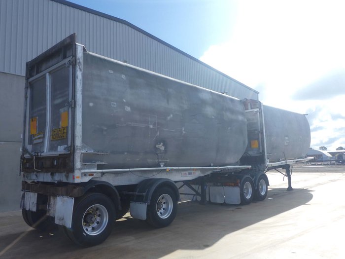 2002 Lusty Bogie Enclosed Tipper B Double Set