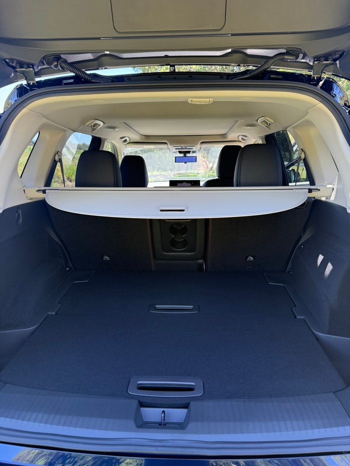 2025 NISSAN XTRAIL TI