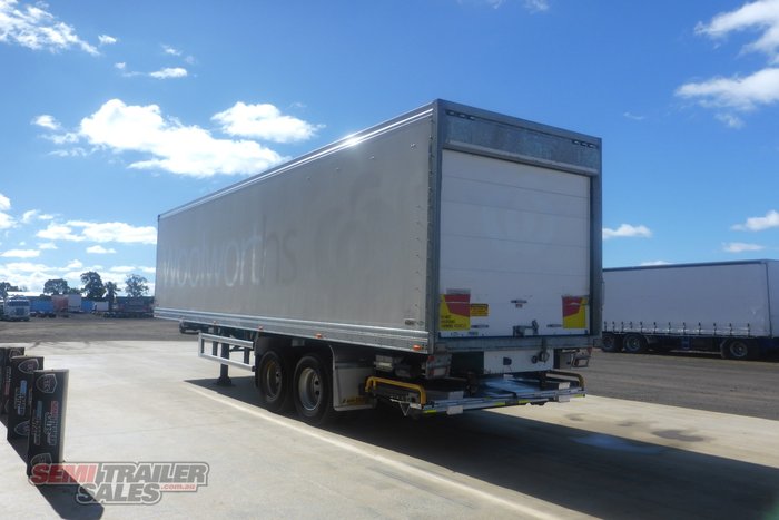 2015 Maxirans 16 Pallet Refrigerated Pantech with Tailgate Loader