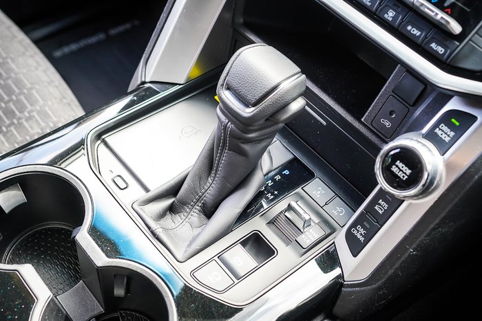 2025 Toyota LANDCRUISER GXL