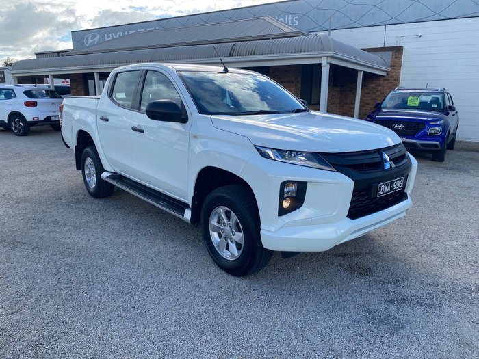 2021 MITSUBISHI Triton