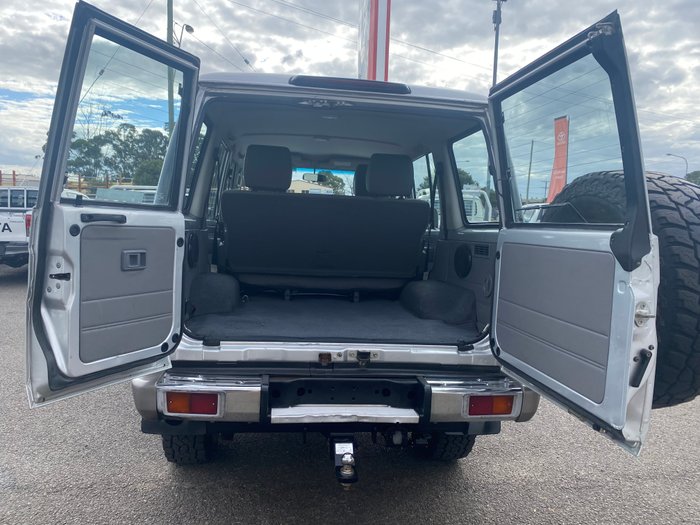 2014 TOYOTA LANDCRUISER GXL (4x4)