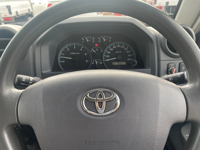 2014 TOYOTA LANDCRUISER GXL (4x4)