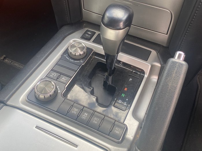 2016 Toyota Landcruiser VX (4x4)