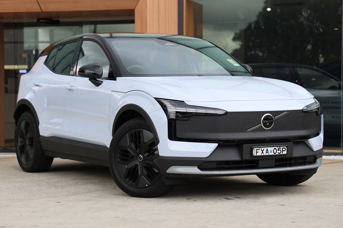 2026 Volvo EX30 Cross Country