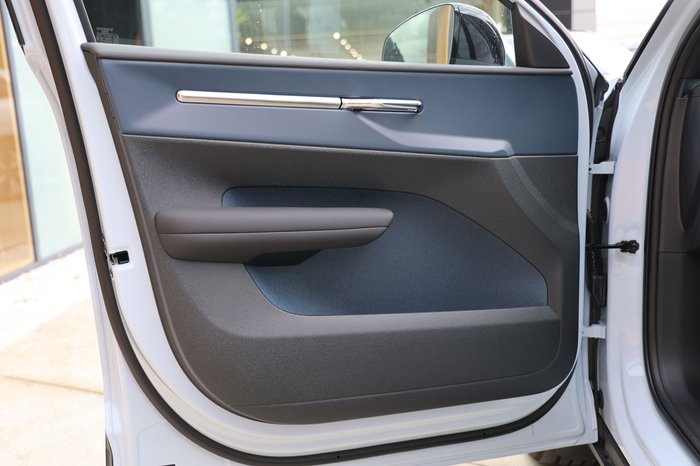 2026 Volvo EX30 Cross Country