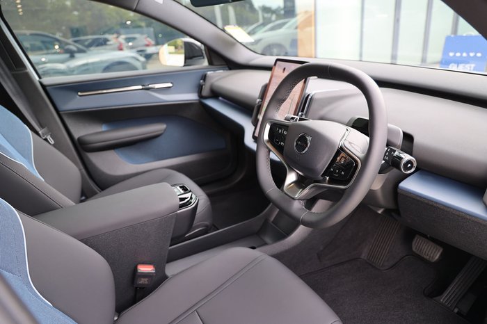 2026 Volvo EX30 Cross Country