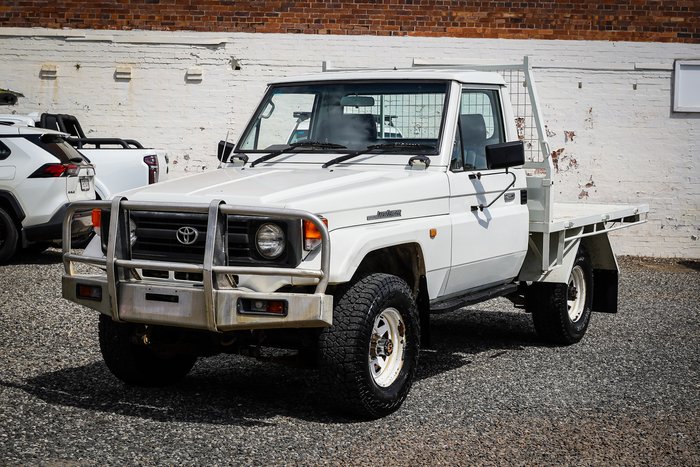 1997 TOYOTA LANDCRUISER (4x4)