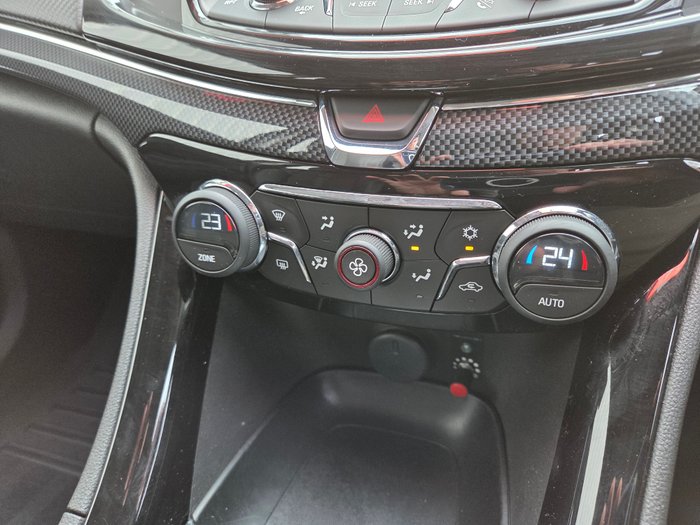 2017 Holden Commodore SV6 VF Series II MY17 WHITE
