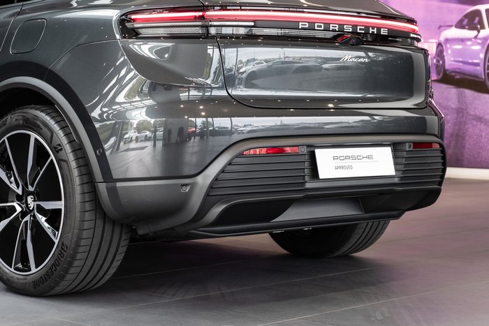 2025 Porsche Macan
