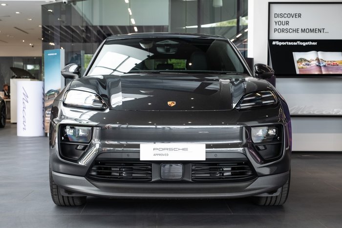 2025 Porsche Macan