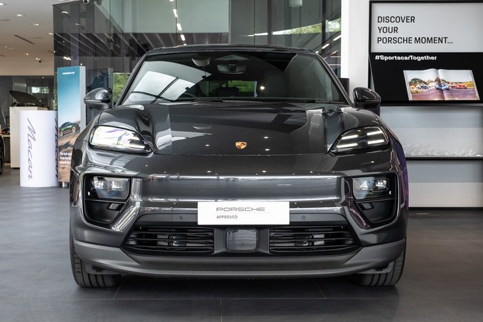 2025 Porsche Macan
