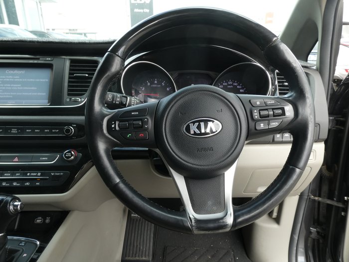 2015 Kia Carnival Platinum