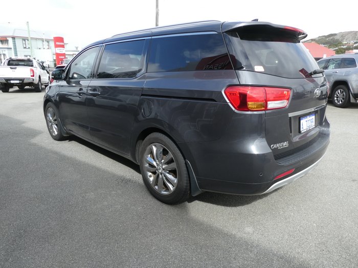 2015 Kia Carnival Platinum