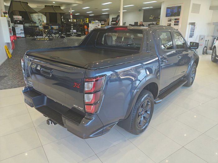 2025 ISUZU D-MAX XT
