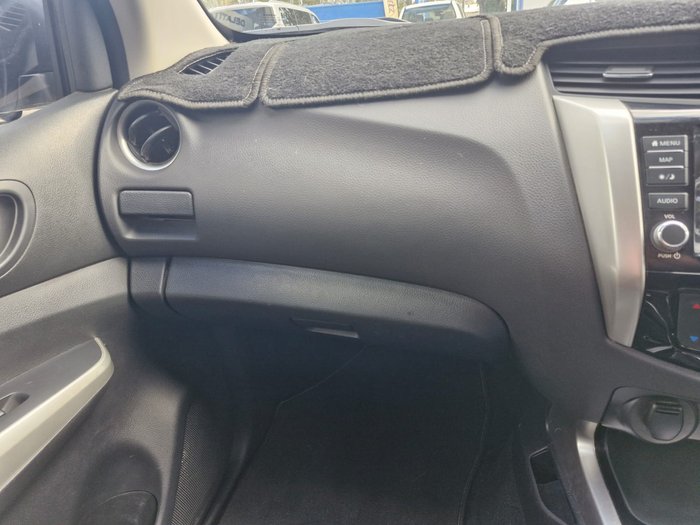 2019 NISSAN NAVARA ST-X (4x4) (LEATHER TRIM) 7 SP AUTOMATIC DUAL CAB P/UP DT4