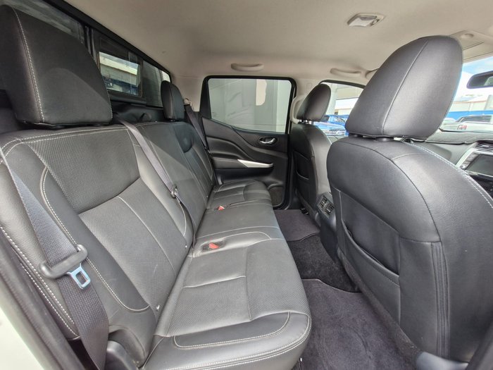 2019 NISSAN NAVARA ST-X (4x4) (LEATHER TRIM) 7 SP AUTOMATIC DUAL CAB P/UP DT4