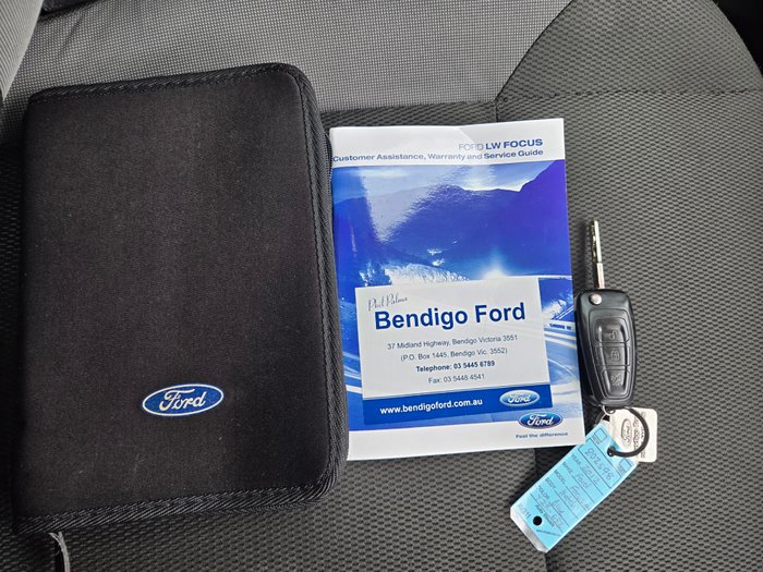 2012 Ford Focus Ambiente LW INK BLUE