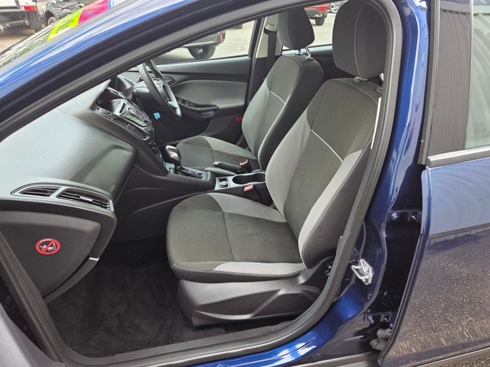 2012 Ford Focus Ambiente LW INK BLUE