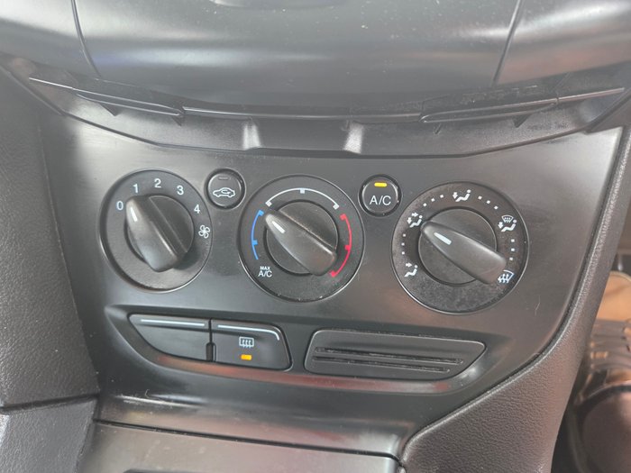 2012 Ford Focus Ambiente LW INK BLUE