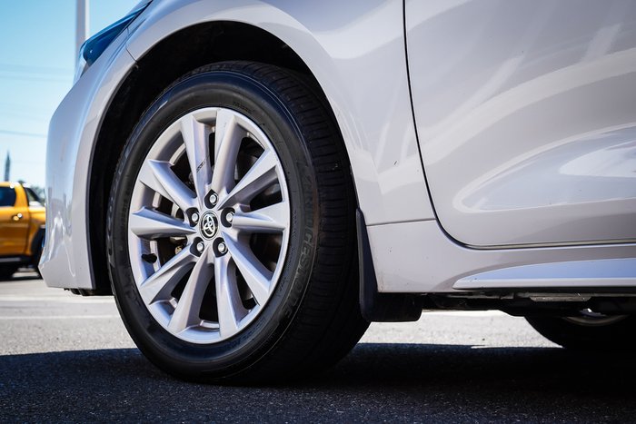 2025 Toyota COROLLA SX