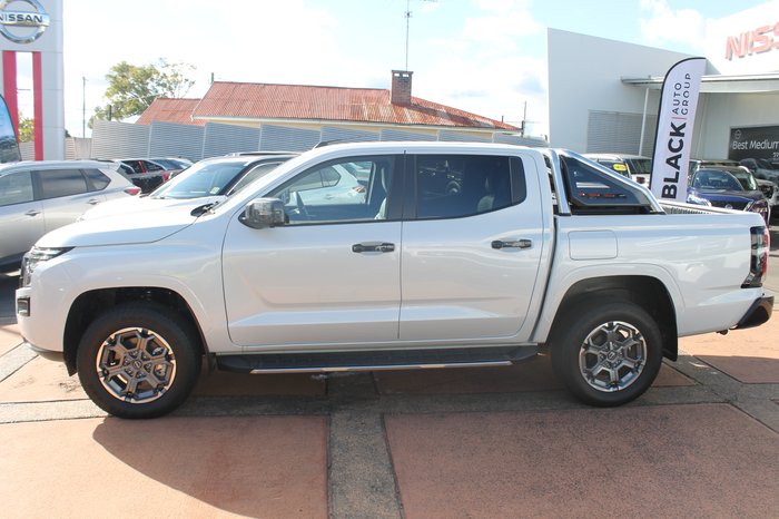 2026 Nissan Navara ST-X
