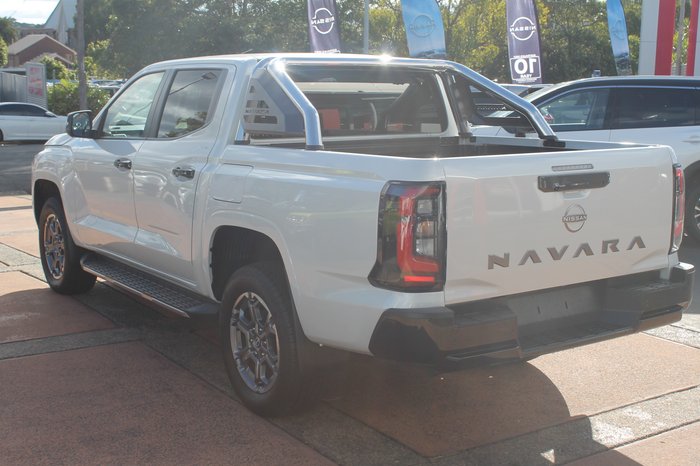 2026 Nissan Navara ST-X