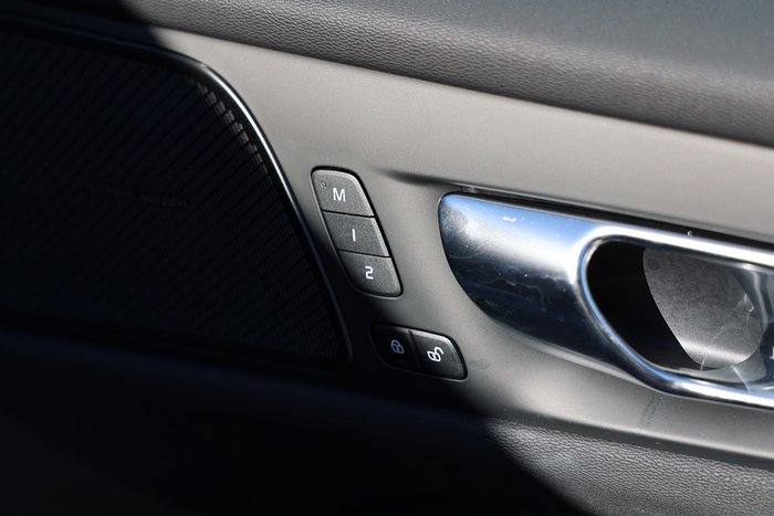 2024 Volvo V60 Cross Country Ultra B5 Bright