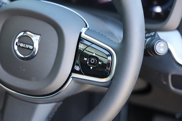 2024 Volvo V60 Cross Country Ultra B5 Bright