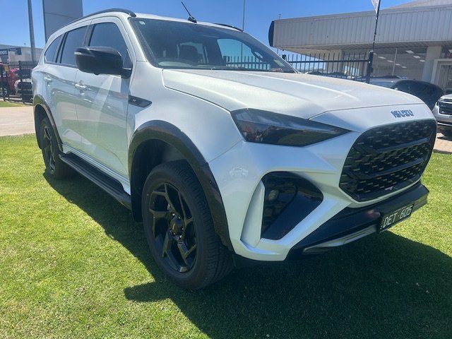 2025 Isuzu MU-X X-TERRAIN MY25 MOONSTONE WHITE