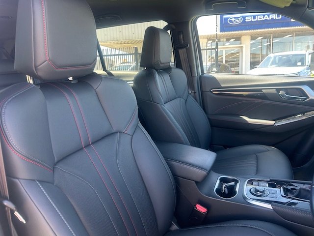 2025 Isuzu MU-X X-TERRAIN MY25 MOONSTONE WHITE