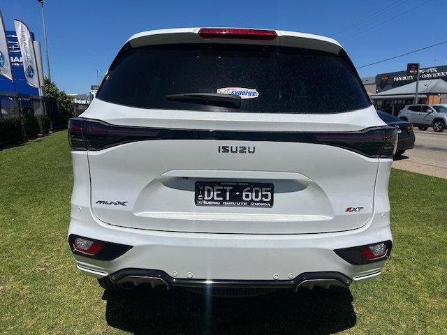 2025 Isuzu MU-X X-TERRAIN MY25 MOONSTONE WHITE
